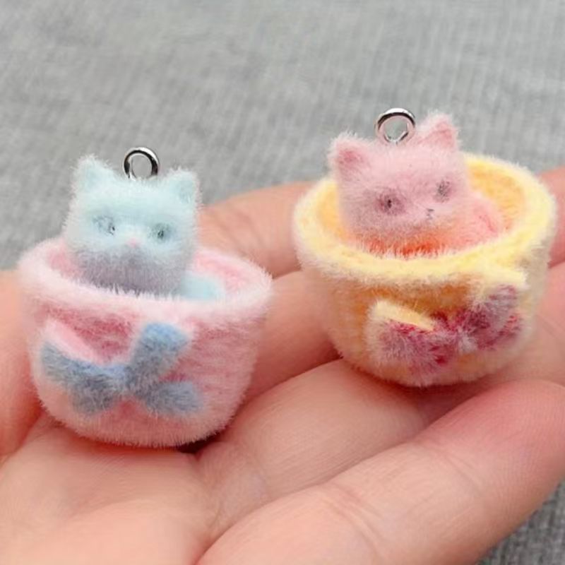Resin Art Notes - 4 buah liontin kucing resin 3D,